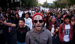 En 2012, los jóvenes salieron a las calles para manifestarse en contra del entonces candidato del PRI, Enrique Peña Nieto