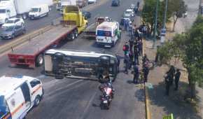 La vagoneta chocó con un trailer en la Avenida Jesús Reyes Heroles