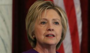 Hillary Clinton le dijo a varios de sus donantes que el presidente Rusia fue uno de los culpables de su derrota