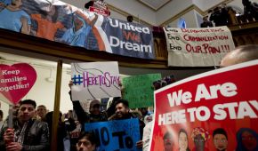 Inmigrantes, 'dreamers' y activistas se manifestaron contra el discurso de Trump