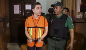 Cruz Alonso, junto con dos amigos, es acusado por la violación de una menor