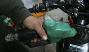 El valor de la gasolina variará diariamente en México desde este martes