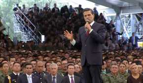 El presidente Enrique Peña Nieto reconoció el trabajo de las Fuerzas Armadas que velan por la seguridad del país