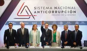 Con el nombramiento de Ricardo Salgado (al centro) comienza a operar el Sistema Naciona Anticorrupción