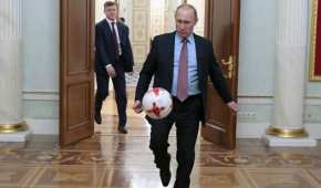 Vladimir Putin busca que la Copa del Mundo 2018 eleve la imagen de su país