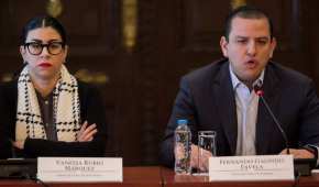 Los subsecretarios de Hacienda, Vanessa Rubio y Fernando Galindo, explicando el caso Chihuahua