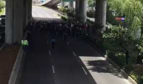 Manifestacion en Periférico Sur, en la CDMX, por la insuficiencia de boletas en casillas electorales
