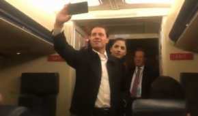 El presidente durante el vuelo de Nueva York a la Ciudad de México