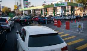 En varios estados del país se han reportado largas filas para cargar combustible