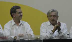 El titular de la SEP y el presidente de México en un evento en Chiapas