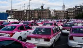 Un grupo de taxistas exigió mejores condiciones al gobierno capitalino