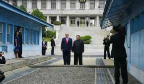 Trump se convirtió este domingo en el primer presidente de EU en pisar Norcorea