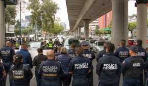 Elementos de la Policía Federal cerraron de manera intermitente el tránsito en Periférico de la Ciudad de México