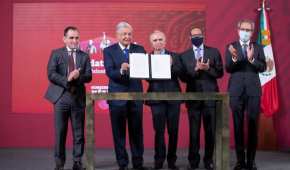 AMLO y el sector privado firmaron un nuevo convenio par reactivar la economía mexicana