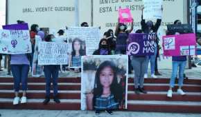 Un grupo de mujeres exige justicia para la niña Ayelín, asesinada en Guerrero