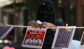 Mujeres militantes de Morena han pedido por semanas que no se otorgue la candidatura al senador con licencia
