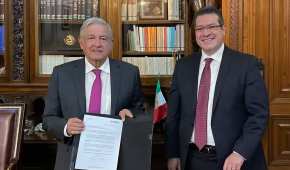 AMLOO y Marco Mena, gobernador de Tlaxcala