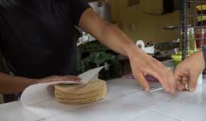 El precio de la tortilla por kilo está en 15.08 pesos en promedio y en 16.57 pesos a escala nacional
