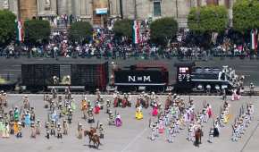 El desfile por la conmemoración de la Revolución Mexicana se realizó en la plancha del Zócalo capitalino