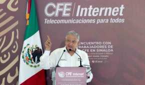 El presidente anunció un programa para que la CFE dote de internet a la población