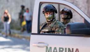 Marina y de la Policía Municipal de Naucalpan se encontraban revisando automóviles