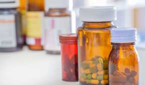 La Cofepris señaló que hay 143 lotes de medicamentos falsos