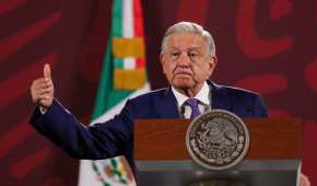 El Presidente afirmó que México no está abriendo su espacio aéreo