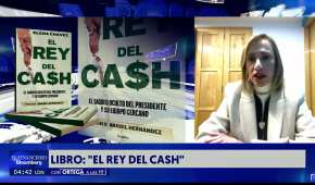 La autora de El rey del cash, Elena Chávez, asegura que AMLO desvió recursos