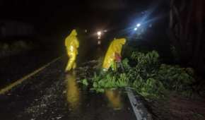 Las autoridades atienden las afectaciones en carreteras de Nayarit tras el paso del huracán