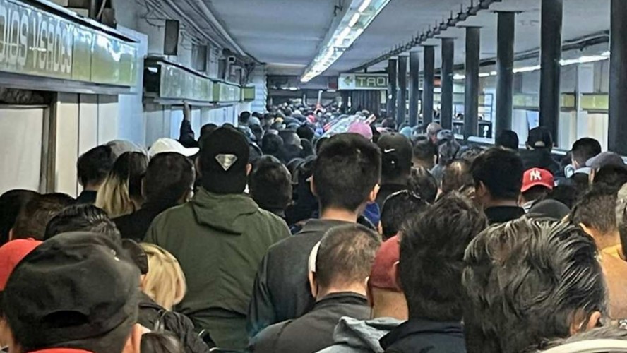 Reportan Alta Afluencia Y Retrasos En La Línea 8 Del Metro 0175