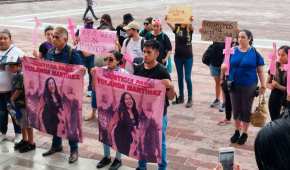 Familiares y grupos feministas marcharon este lunes para exigir justicia por la desaparición y muerte de la joven