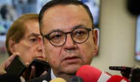 El senador independiente también llamó "plagiaria" a Yasmín Esquivel Mosa y "fraudulento" a Arturo Zaldívar