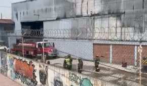 En los trabajos de emergencia trabajaron bomberos de municipios aledaños y de la CDMX