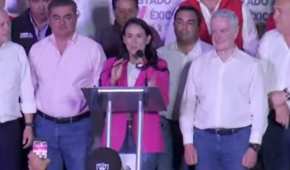 La candidata reconoció la derrota sin la presencia de los líderes nacionales del PRI y el PAN