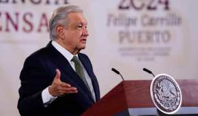 López Obrador dijo que no ve ningún riesgo de crisis