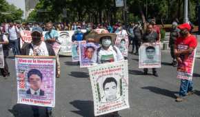 Advirtieron que la fiesta electoral se empañará con la voz de Ayotzinapa exigiendo verdad