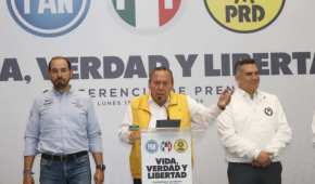 Los líderes de la alianza opositora ofrecieron una conferencia de prensa