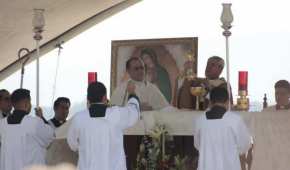 Es la tercera ocasión que el arzobispo de León celebra una misa en la presa El Palote