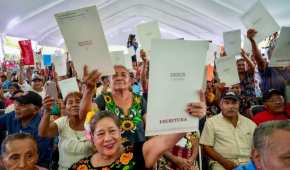 AMLO celebró la entrega a miles de familias oaxaqueñas