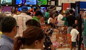 Los ciudadanos salieron desde días antes a hacer compras de pánico por el paso del huracán 'Beryl'