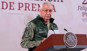 AMLO se metió en la sucesión de las FFAA al ordenar que el general tuviera un papel protagónico en la mañanera