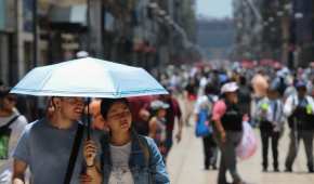 Este lunes los paraguas podrían ser usados como sombrillas