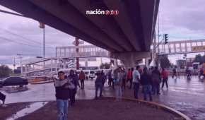 Los manifestantes arribaron a la vialidad desde el lunes por la noche