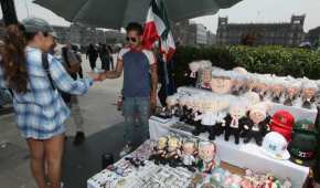 En el Centro Histórico de la CDMX, la venta de productos relacionados con AMLO