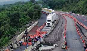 Usuarios de la autopista y de la carretera reportaron más de 3 horas y media para cumplir la ruta