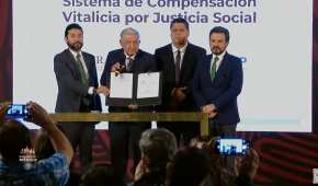 AMLO y titulares del Indep, IMSS y STPS, firmaron un acuerdo para apoyar a los trabajadores del SME