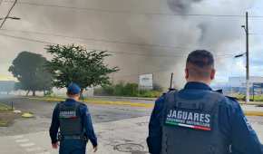 La zona presenta congestionamiento vial ante la llegada de los cuerpos de emergencia