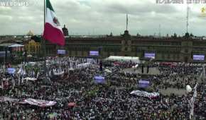 A unos minutos de que la Presidenta salga de Palacio, el Zócalo luce prácticamente lleno