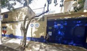 Una ambulancia llegó a la escuela para revisar al menor