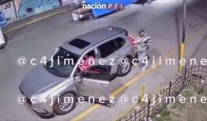 Los hechos ocurrieron en la colonia San Pablo de las Salinas, cuando una mujer subía a su camioneta